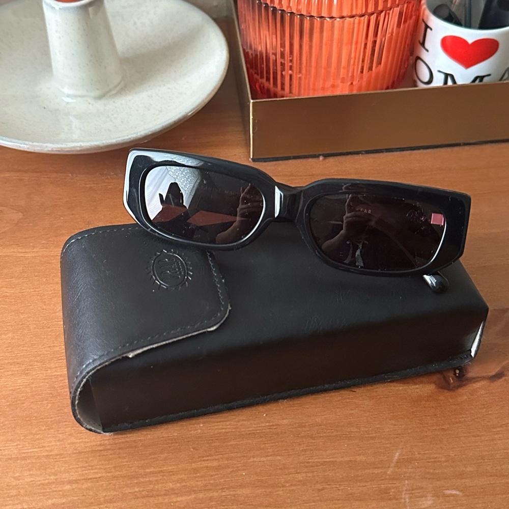 Sunglasses brand crapeyewear